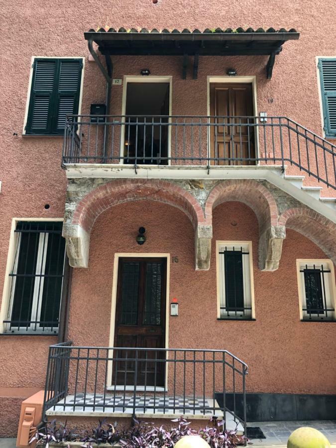 Portofino Seaview Apartment, 50 Meters From The Beach, Free Parking, Air Conditioning Параджи Экстерьер фото